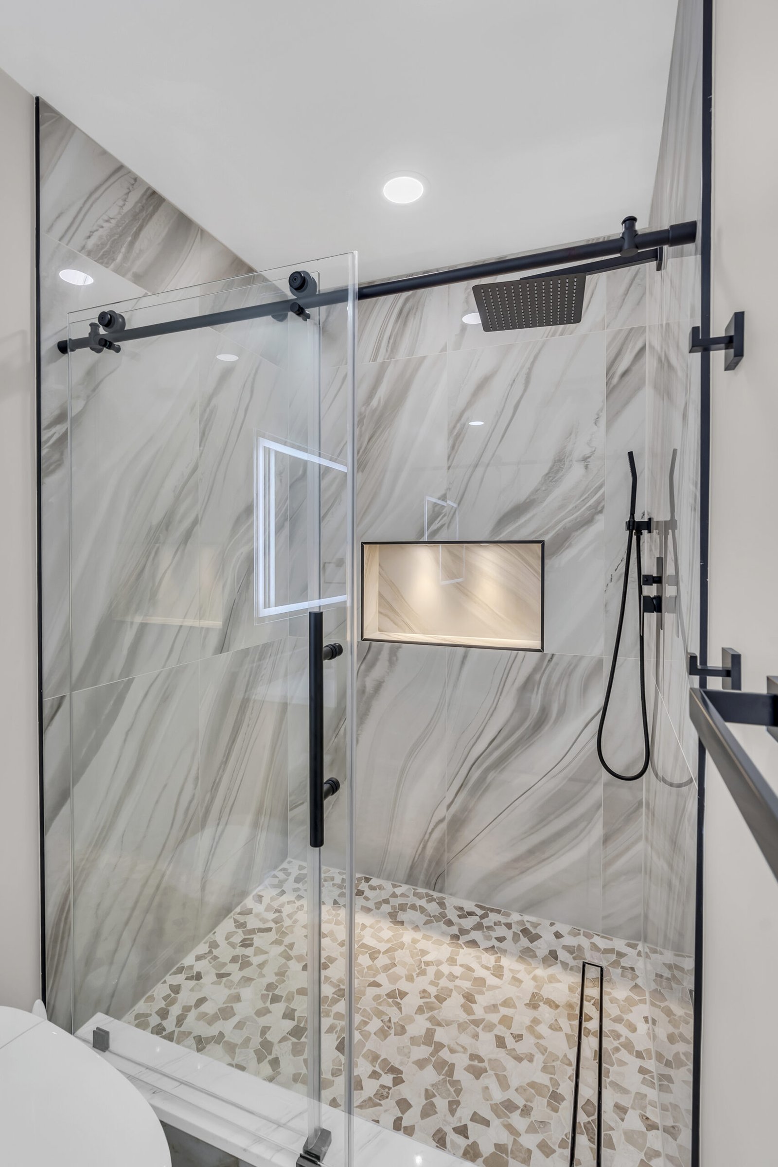 Bathroom Remodeling - Mosaic Design & Build project photo