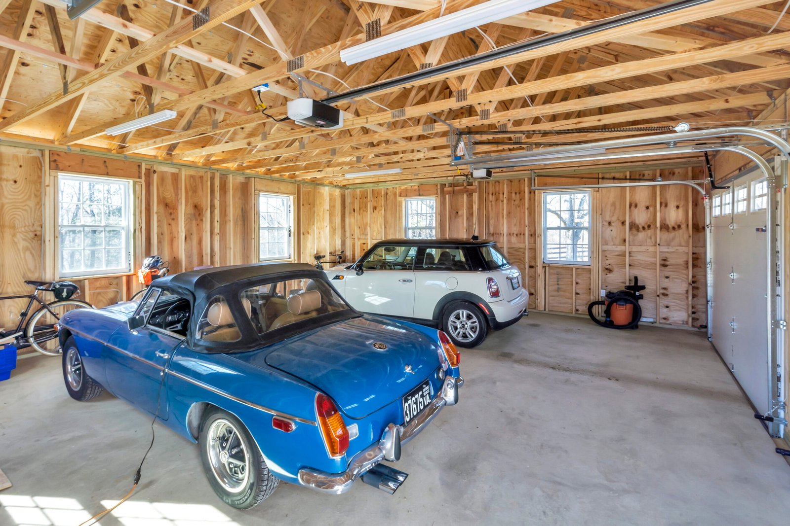 Custom garage additions for extra space and home value enhancement