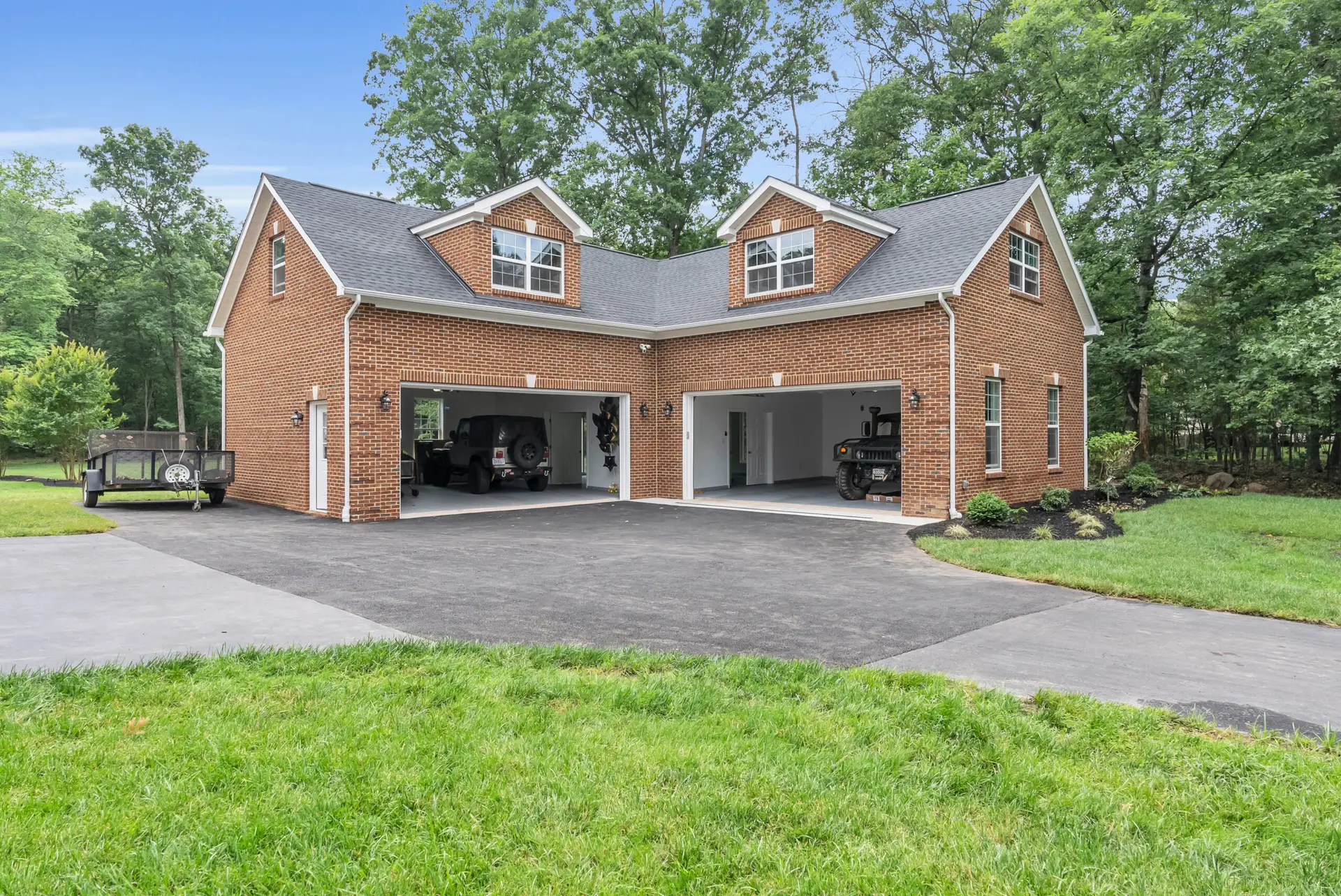 Detached brick garage addition positioned inside the side and rear setback lines of a Sterling, VA property